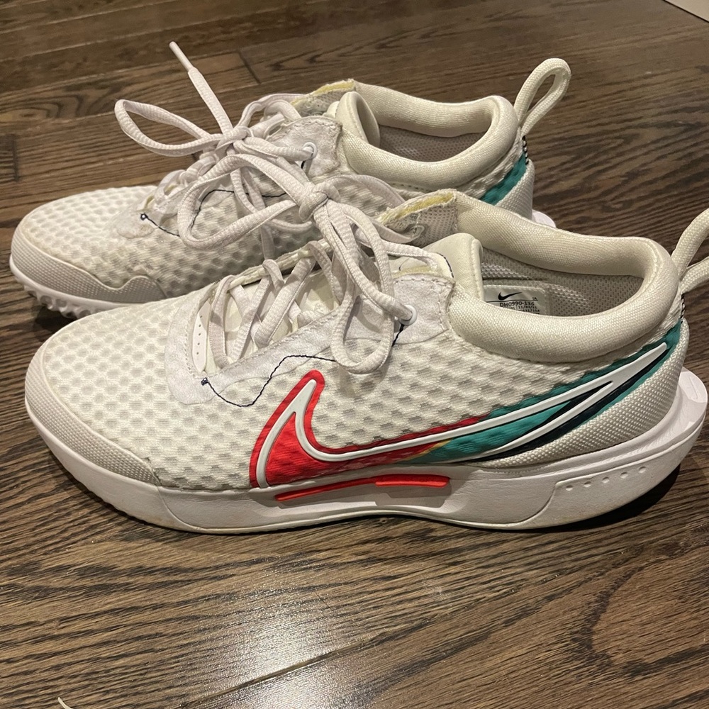 Nike court zoom pro tennis shoe size 8